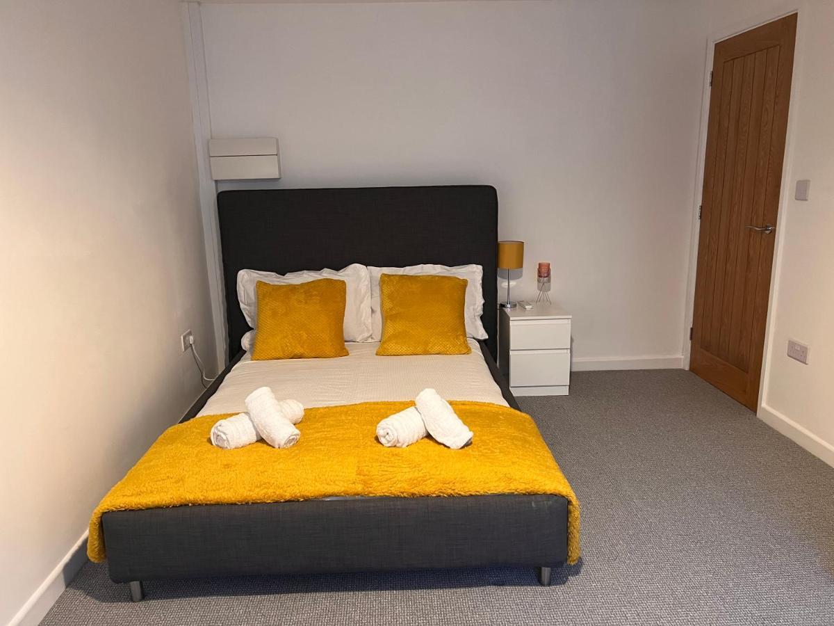 Superb Modern Flat In Northampton, Parking &Ev Apartman Kültér fotó