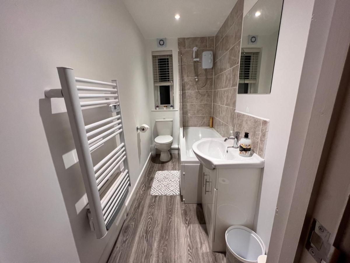 Superb Modern Flat In Northampton, Parking &Ev Apartman Kültér fotó